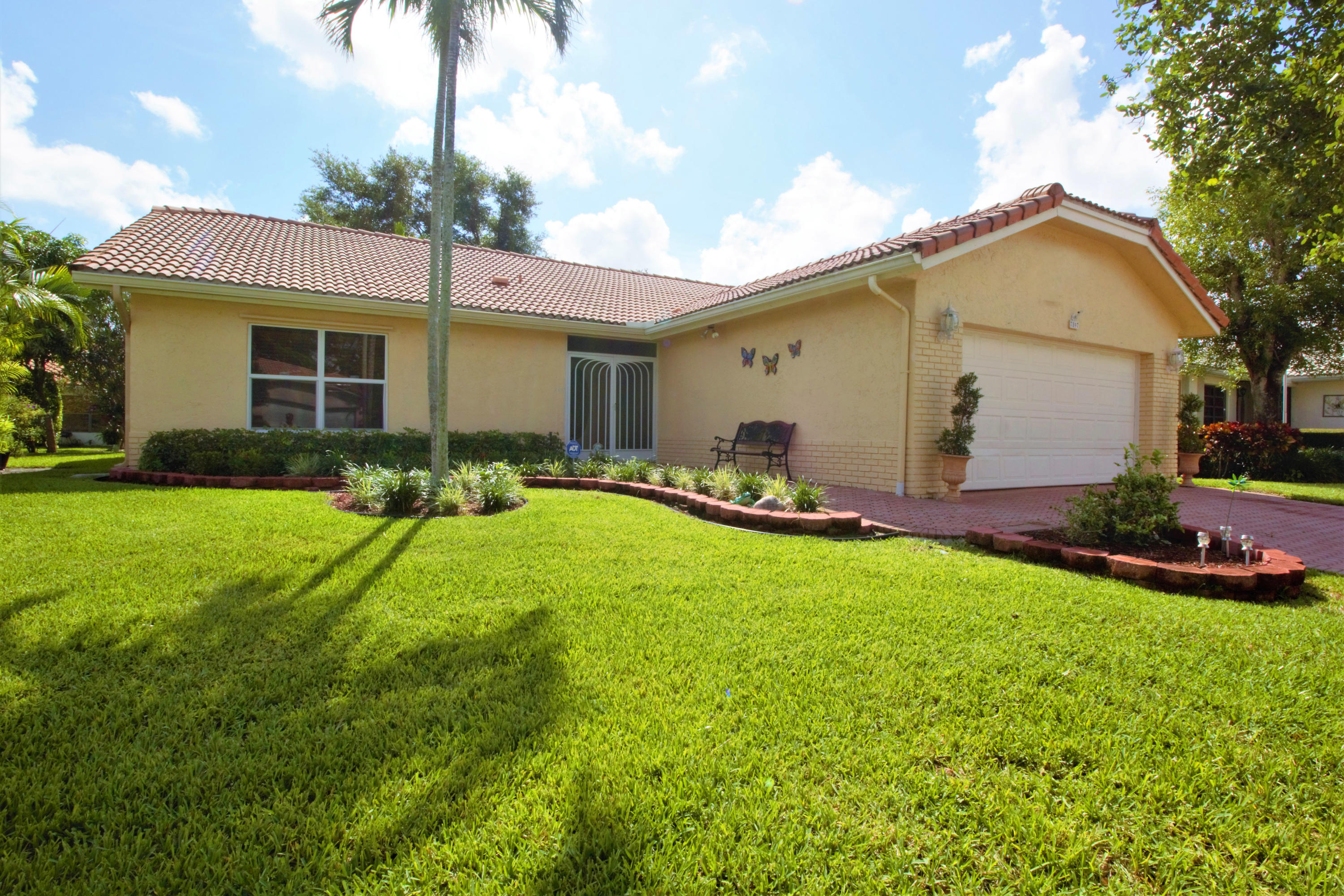 7897 Cloverfield Circle Boca Raton, FL 33433 - Photo 3 of 28 7897 angle left(2)