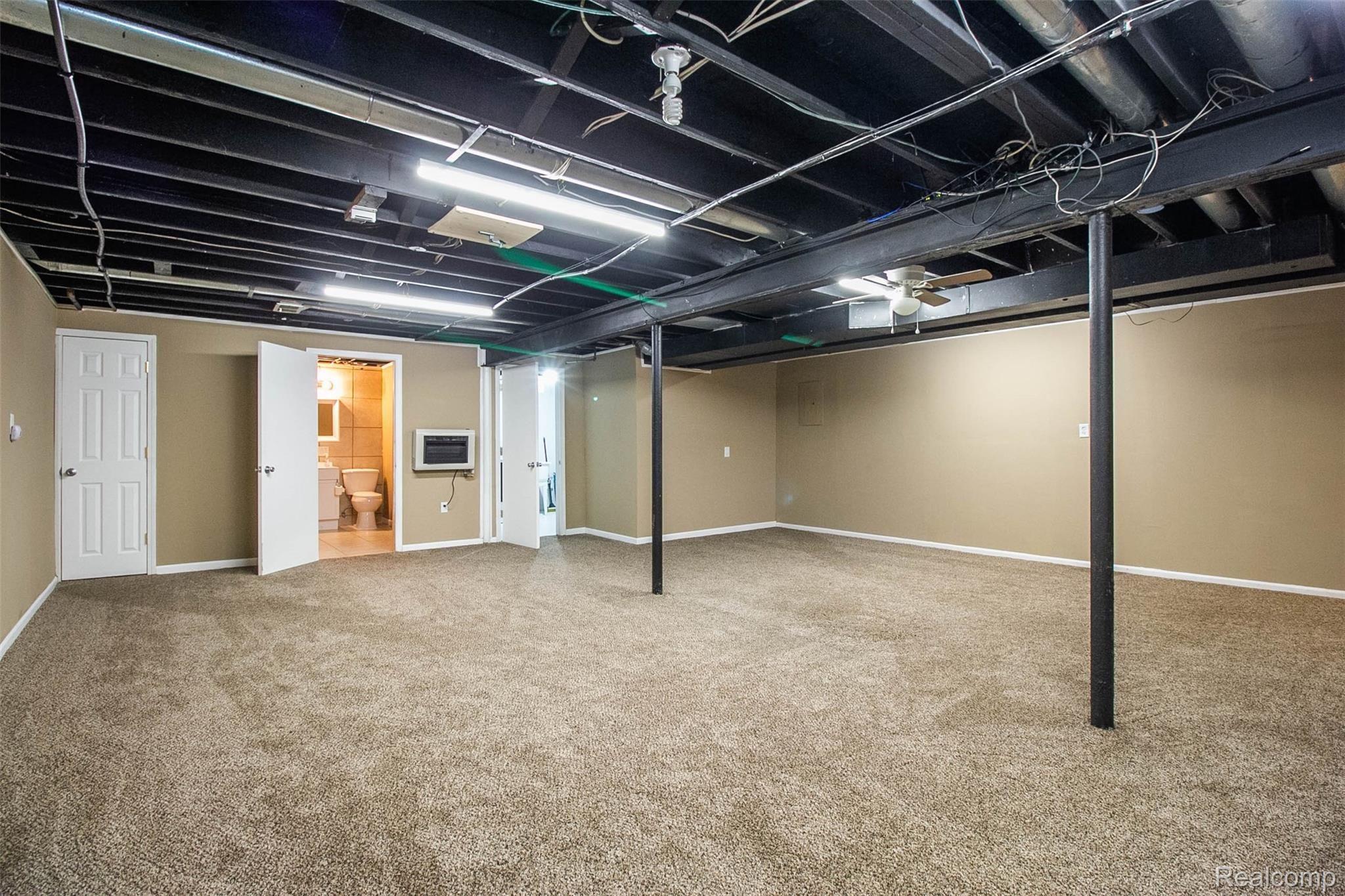 21773 Berg Road Southfield, MI 48033 - Photo 23 of 35 24.jpg