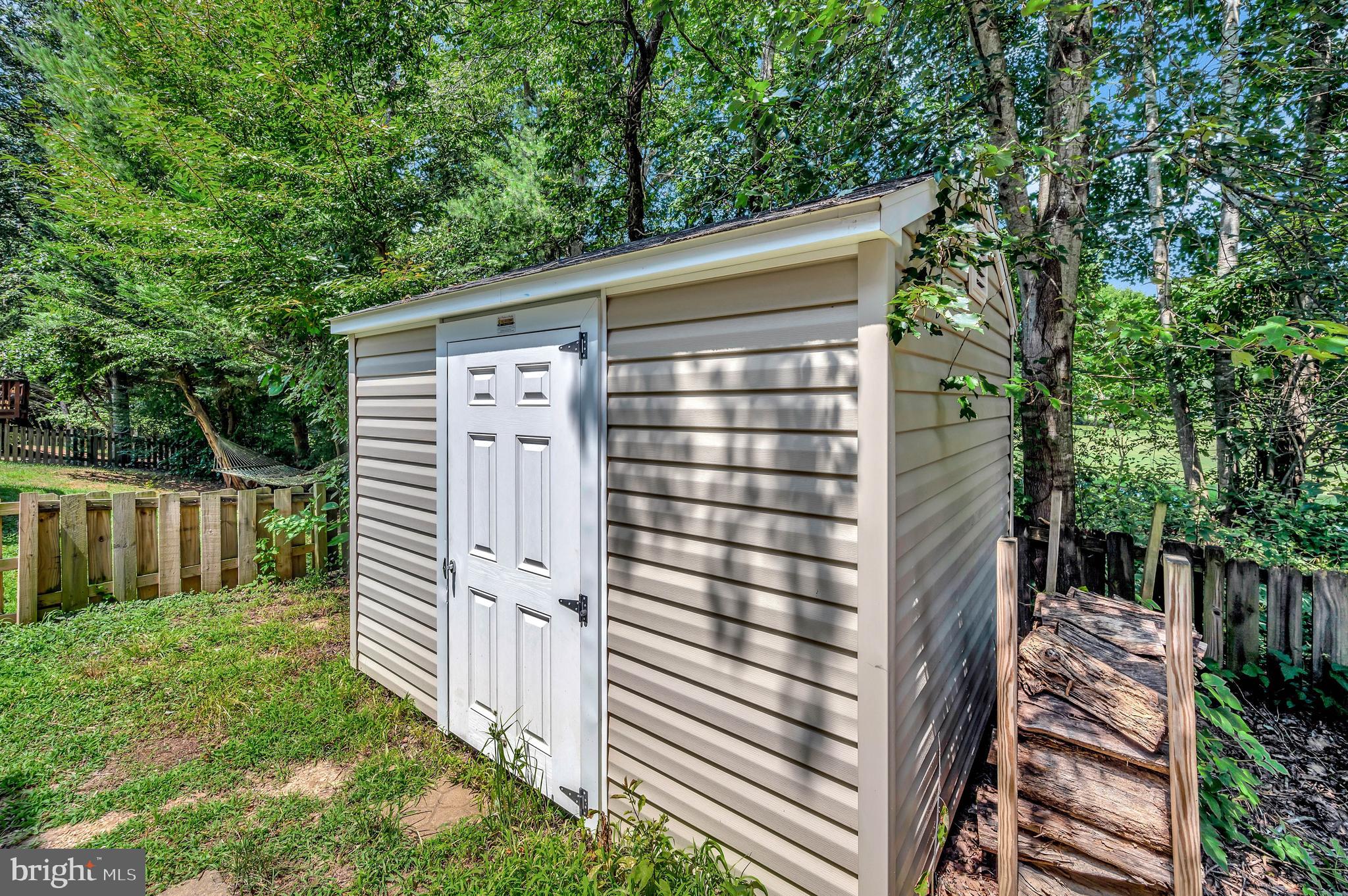 35287 Balmoral Drive Locust Grove, VA 22508 - Photo 40 of 50 Shed conveys