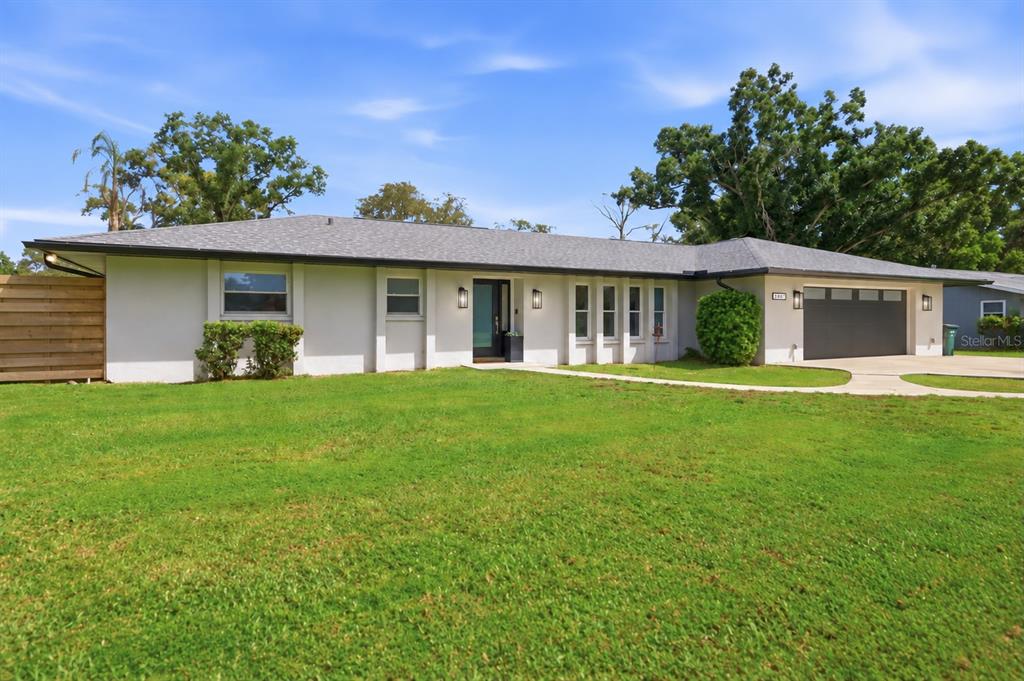 5605 Sawgrass Road Sarasota, FL 34232 - Photo 56 of 57 Gallery Image 56