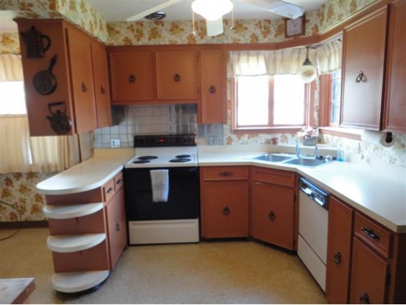 2718 Country Club Road Endwell, NY 13760 - Photo 16 of 24 Gallery Image 16