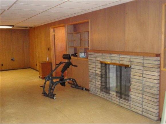 2718 Country Club Road Endwell, NY 13760 - Photo 21 of 24 Gallery Image 21