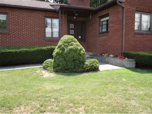 2718 Country Club Road Endwell, NY 13760 - Photo 3 of 24 Gallery Image 3