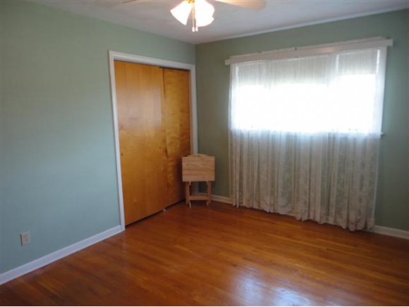 2718 Country Club Road Endwell, NY 13760 - Photo 6 of 24 Gallery Image 6