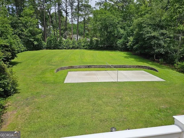a view of a tennis court