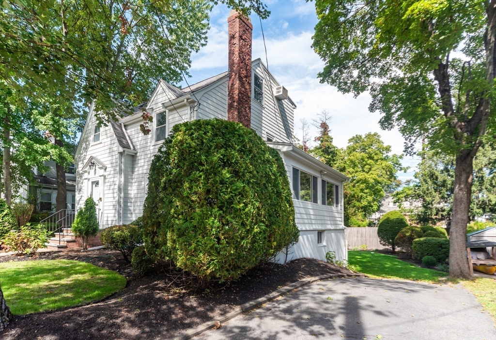 125 Oakdale Road Newton, MA 02461 - Photo 33 of 34 Gallery Image 33