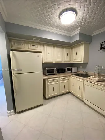 $2,190 | 2049 South Ocean Drive, Unit 503, Hallandale Beach, FL 33009