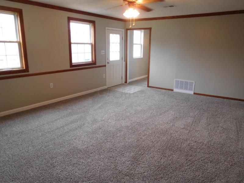 746 Elaine Road Whitehall, OH 43213 - Photo 3 of 13 Gallery Image 3