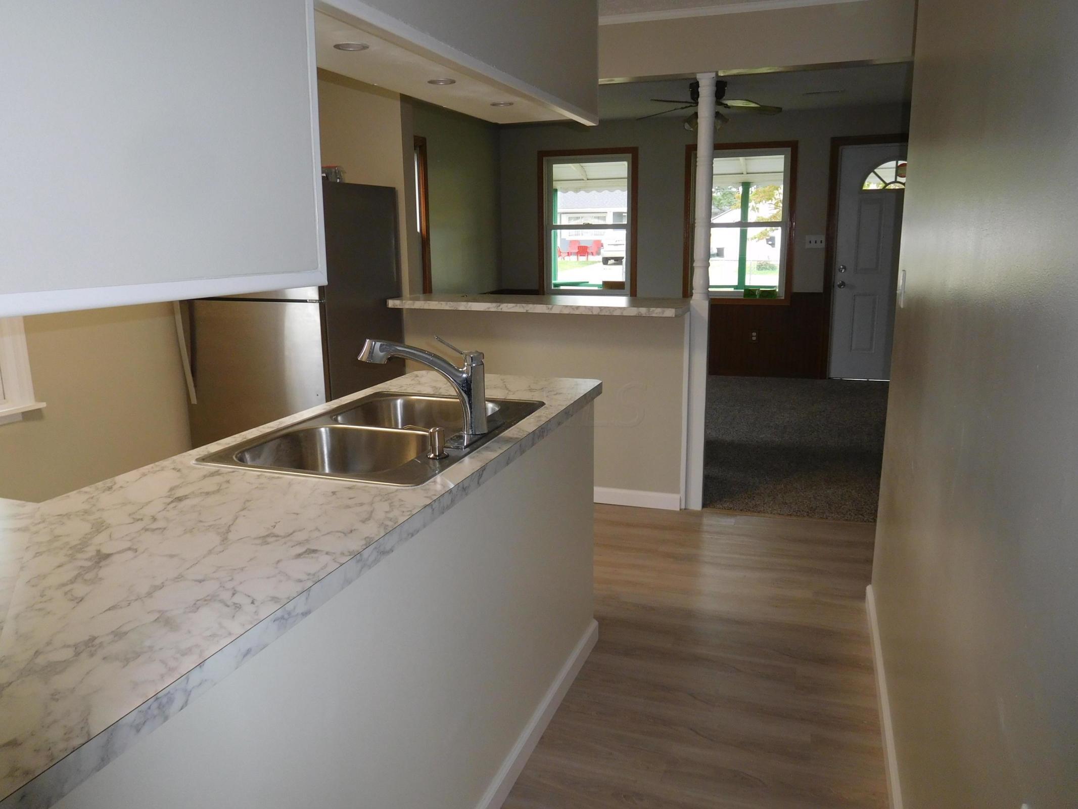 746 Elaine Road Whitehall, OH 43213 - Photo 8 of 13 Gallery Image 8