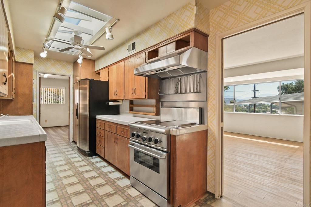 230 Mountain View Road El Cajon, CA 92021 - Photo 17 of 46