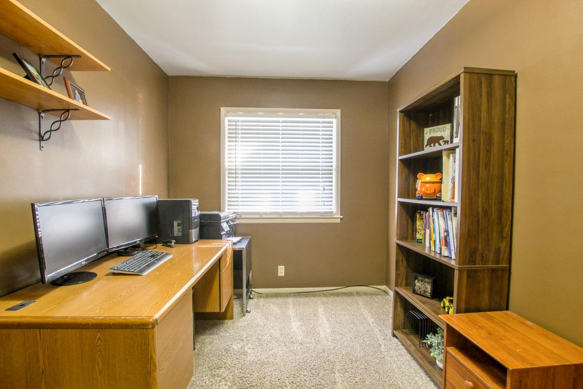 2318 Ridgeway Road Jackson, MI 49203 - Photo 15 of 25 Photo 15