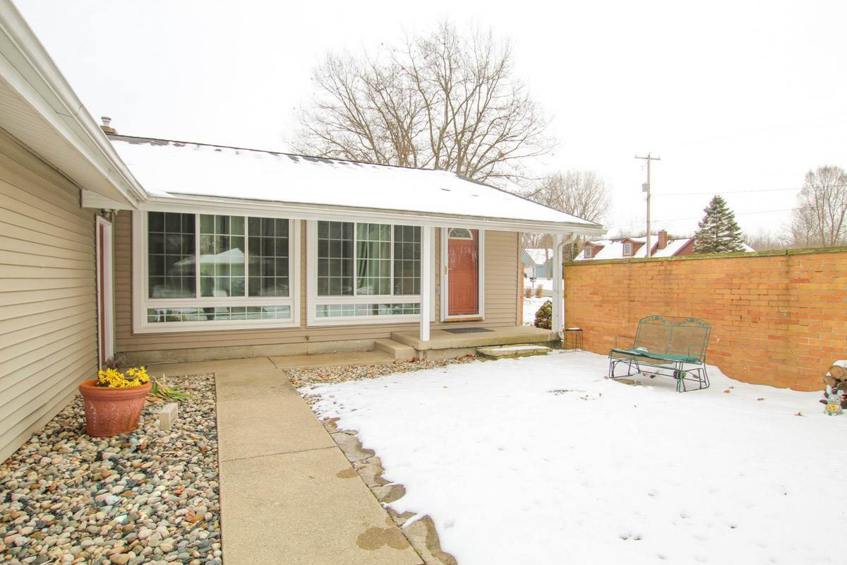 2318 Ridgeway Road Jackson, MI 49203 - Photo 3 of 25 Photo 3