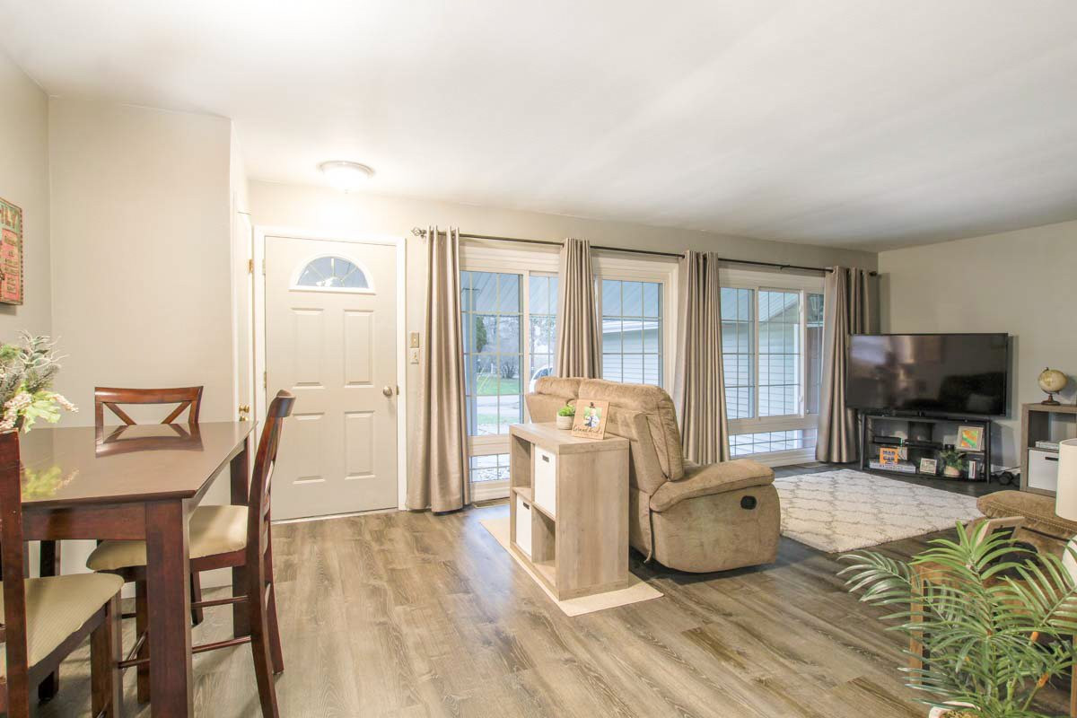 2318 Ridgeway Road Jackson, MI 49203 - Photo 5 of 25 Photo 5