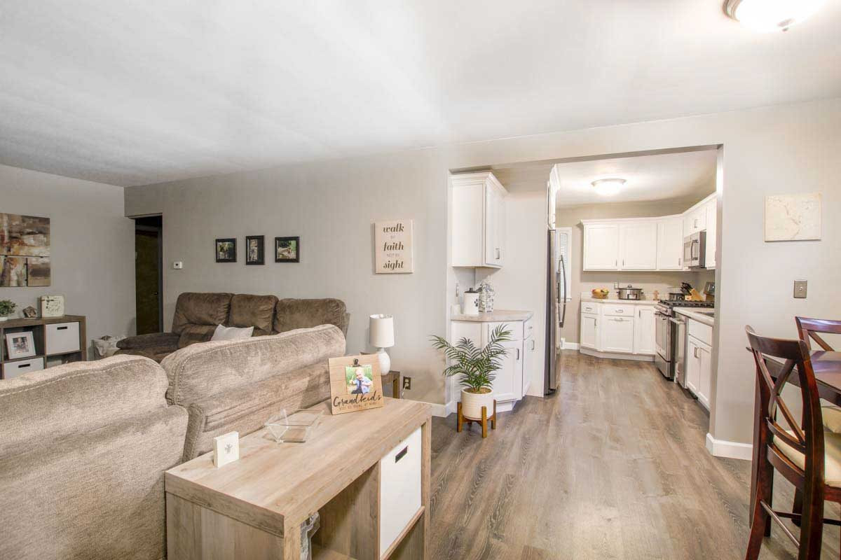 2318 Ridgeway Road Jackson, MI 49203 - Photo 7 of 25 Photo 7