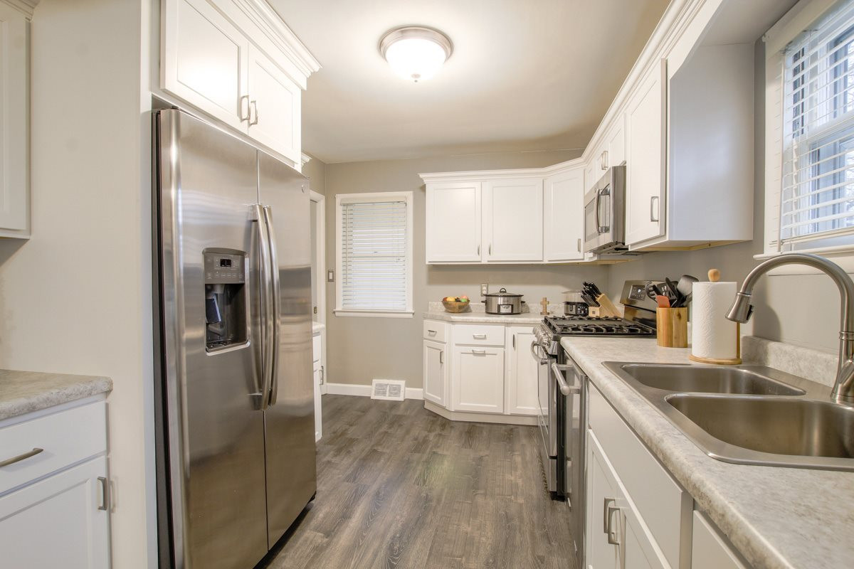2318 Ridgeway Road Jackson, MI 49203 - Photo 9 of 25 Photo 9