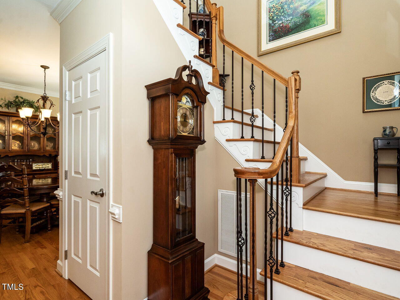 113 Kingsport Road Holly Springs, NC 27540 - Photo 15 of 31 005-1280x960-entry-foyer-view