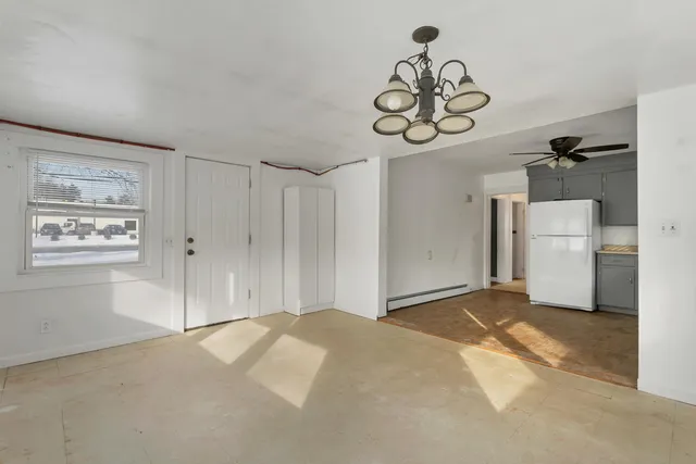 $515,000 | 633 Daniel Webster Highway, Merrimack, NH 03054