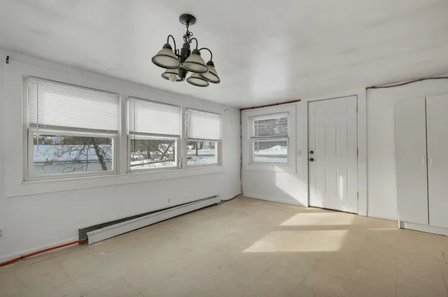 $515,000 | 633 Daniel Webster Highway, Merrimack, NH 03054