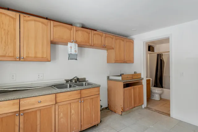 $515,000 | 633 Daniel Webster Highway, Merrimack, NH 03054