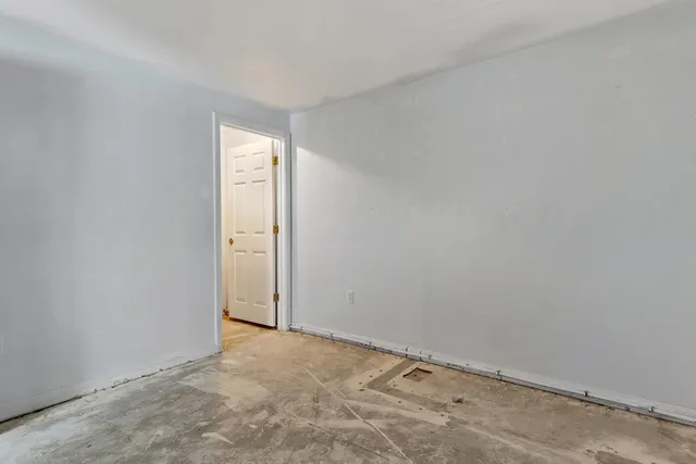 $515,000 | 633 Daniel Webster Highway, Merrimack, NH 03054