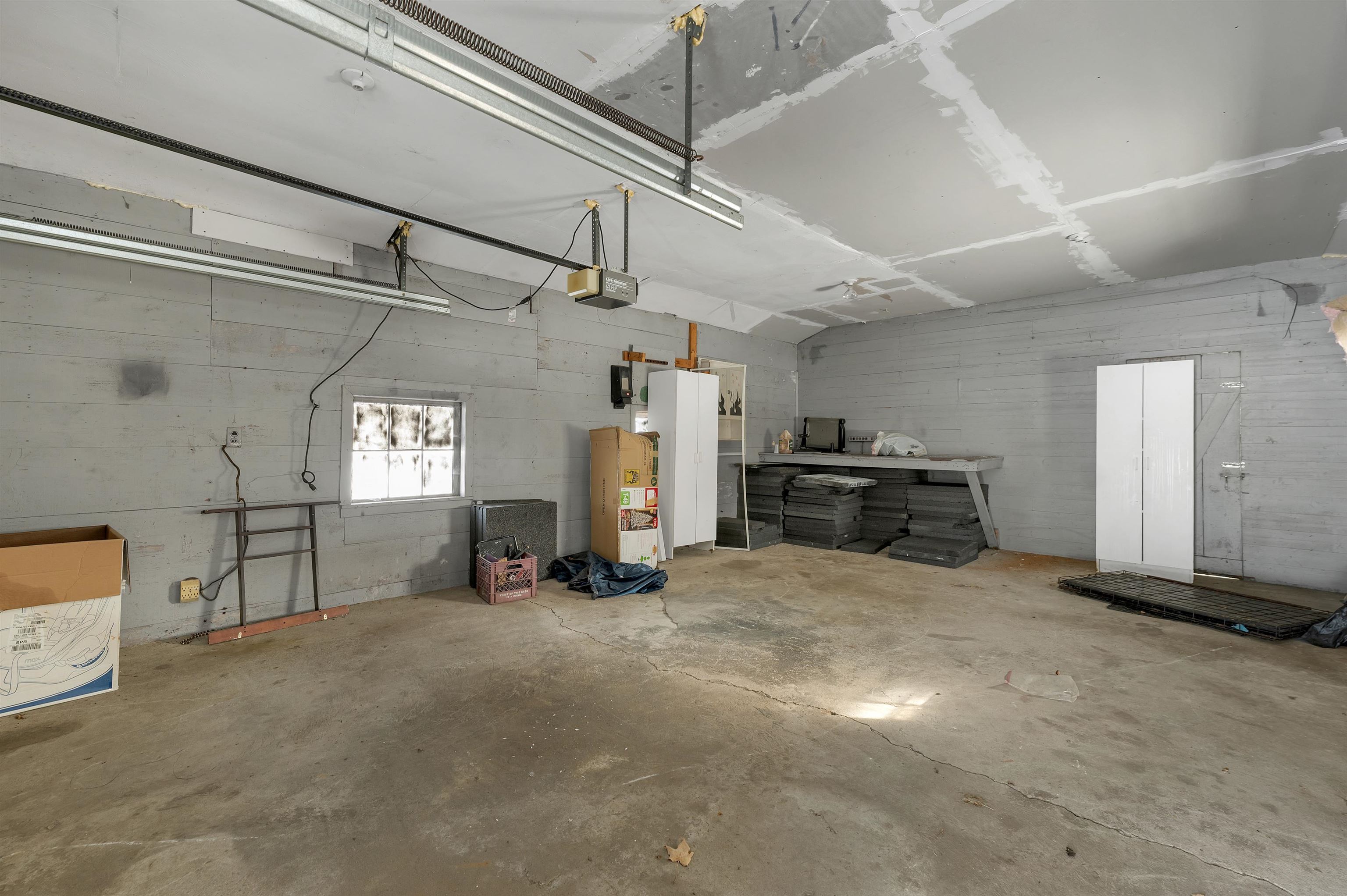 633 Daniel Webster Highway Merrimack, NH 03054 - Photo 5 of 32