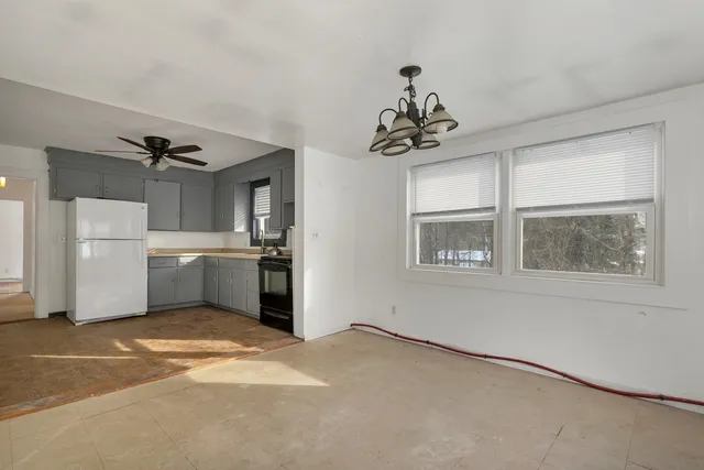 $515,000 | 633 Daniel Webster Highway, Merrimack, NH 03054