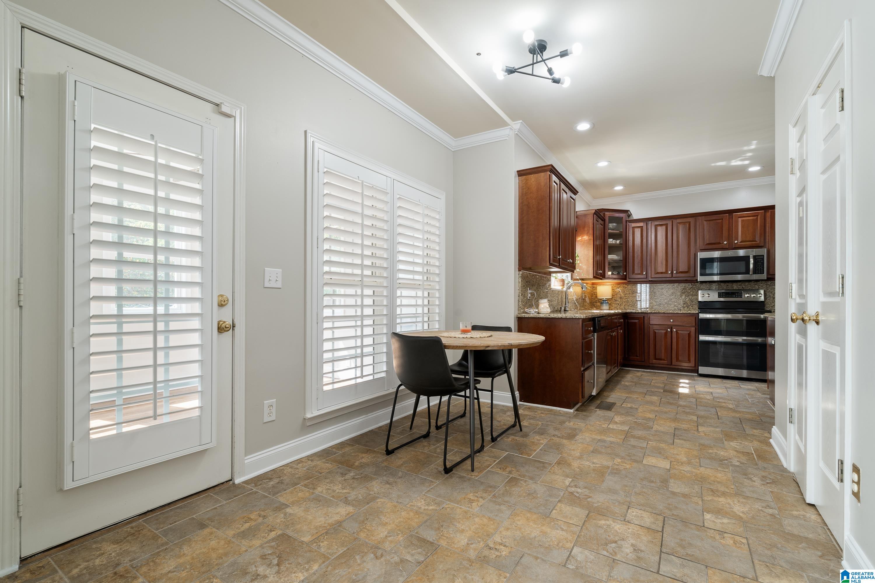 628 Meadow Ridge Drive Birmingham, AL 35242 - Photo 16 of 45