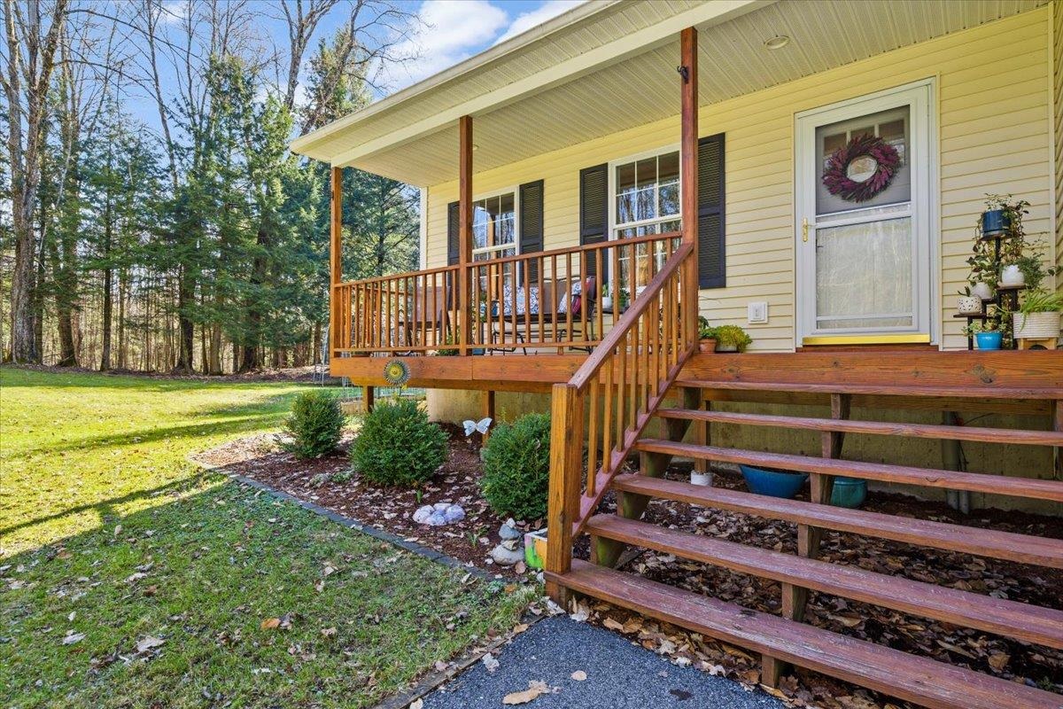 237 Hillside Lane Fletcher, VT 05448 - Photo 4 of 45