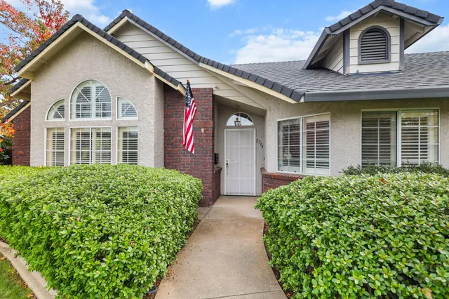 $442,000 | 2794 Summerbreeze Place, Redding, CA 96001