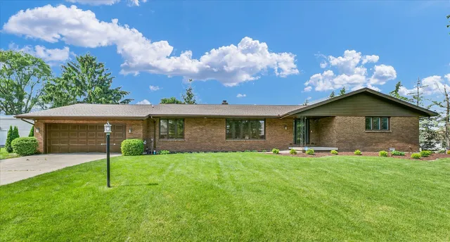 $420,000 | 4111 Farhills Drive, Champaign, IL 61822