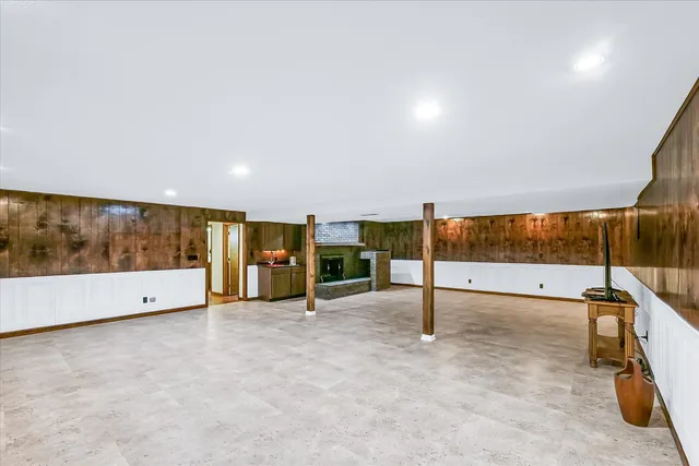 $420,000 | 4111 Farhills Drive, Champaign, IL 61822