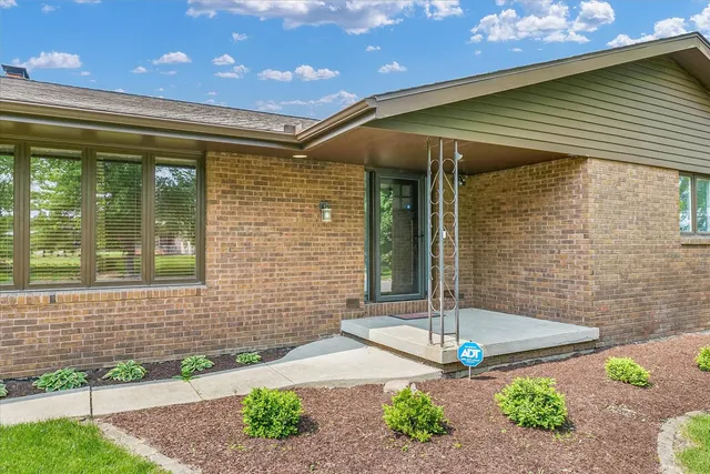 $420,000 | 4111 Farhills Drive, Champaign, IL 61822