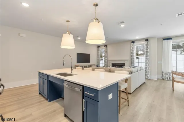 $699,000 | 165 Jasmine Drive, Unit 613, Warren, NJ 07059