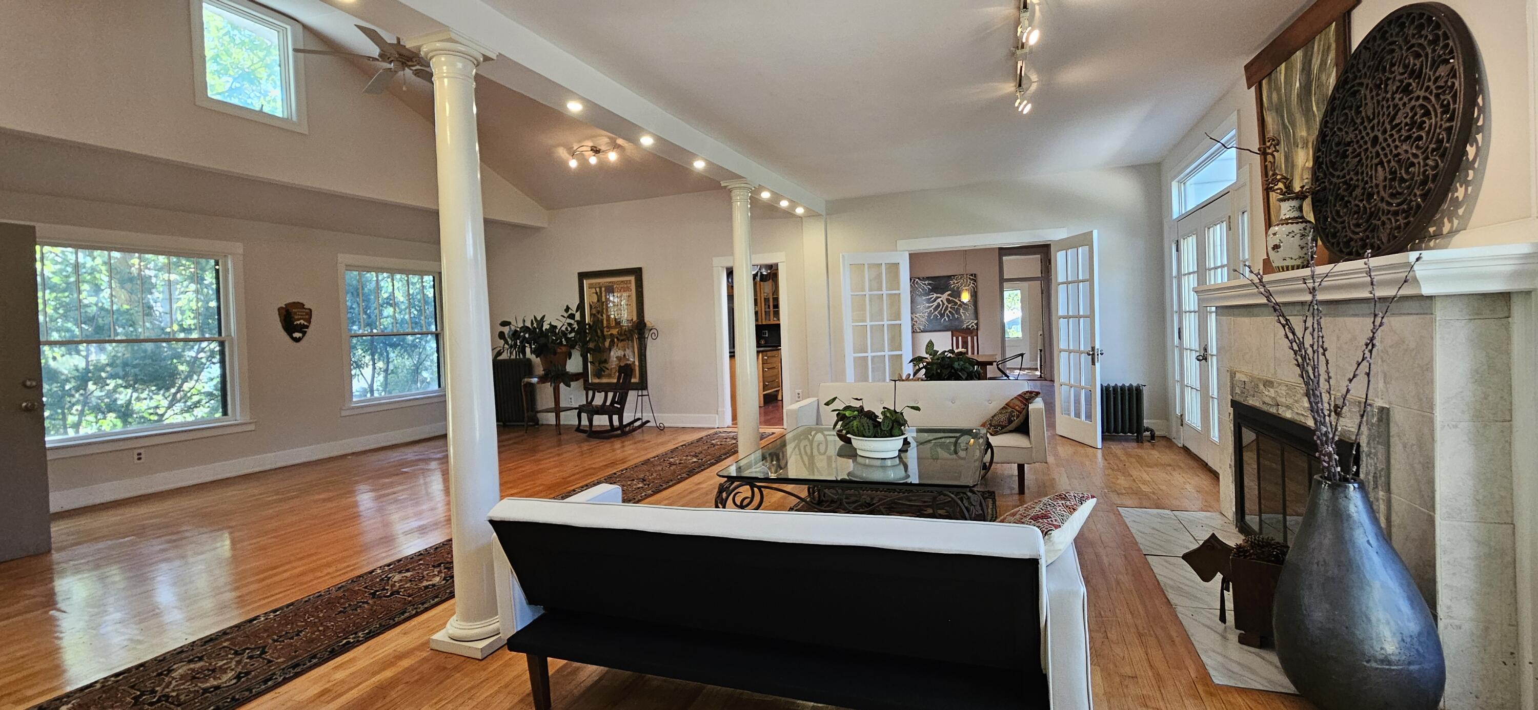 6225 Forest Avenue Gary, IN 46403 - Photo 10 of 144 3000x1386