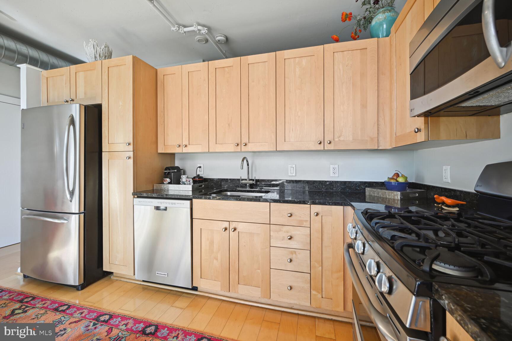 811 4th Street Northwest, Unit 720 Washington, DC 20001 - Photo 8 of 32 Kitchen