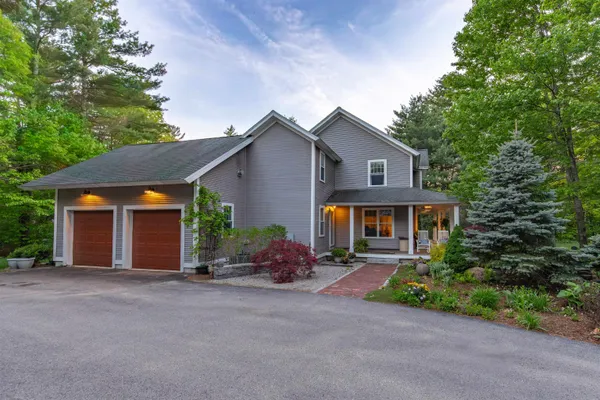 $825,000 | 208 Benjamin Wentworth Drive, Tamworth, NH 03817