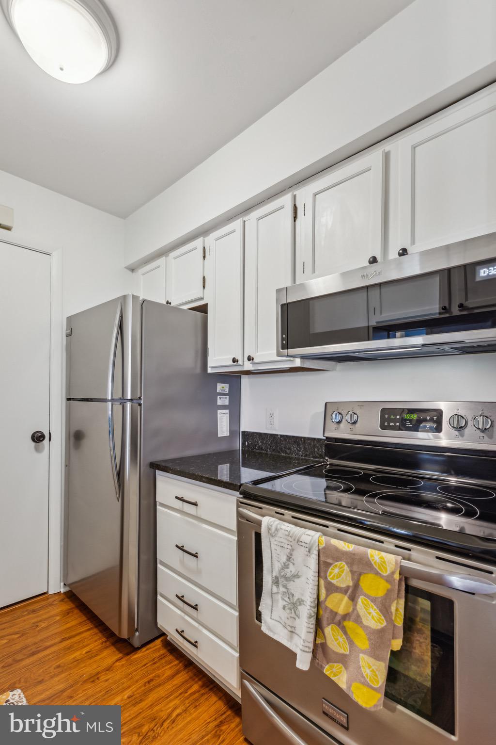 5355 Smooth Meadow Way, Unit 5 Columbia, MD 21044 - Photo 14 of 30 SS Appliances