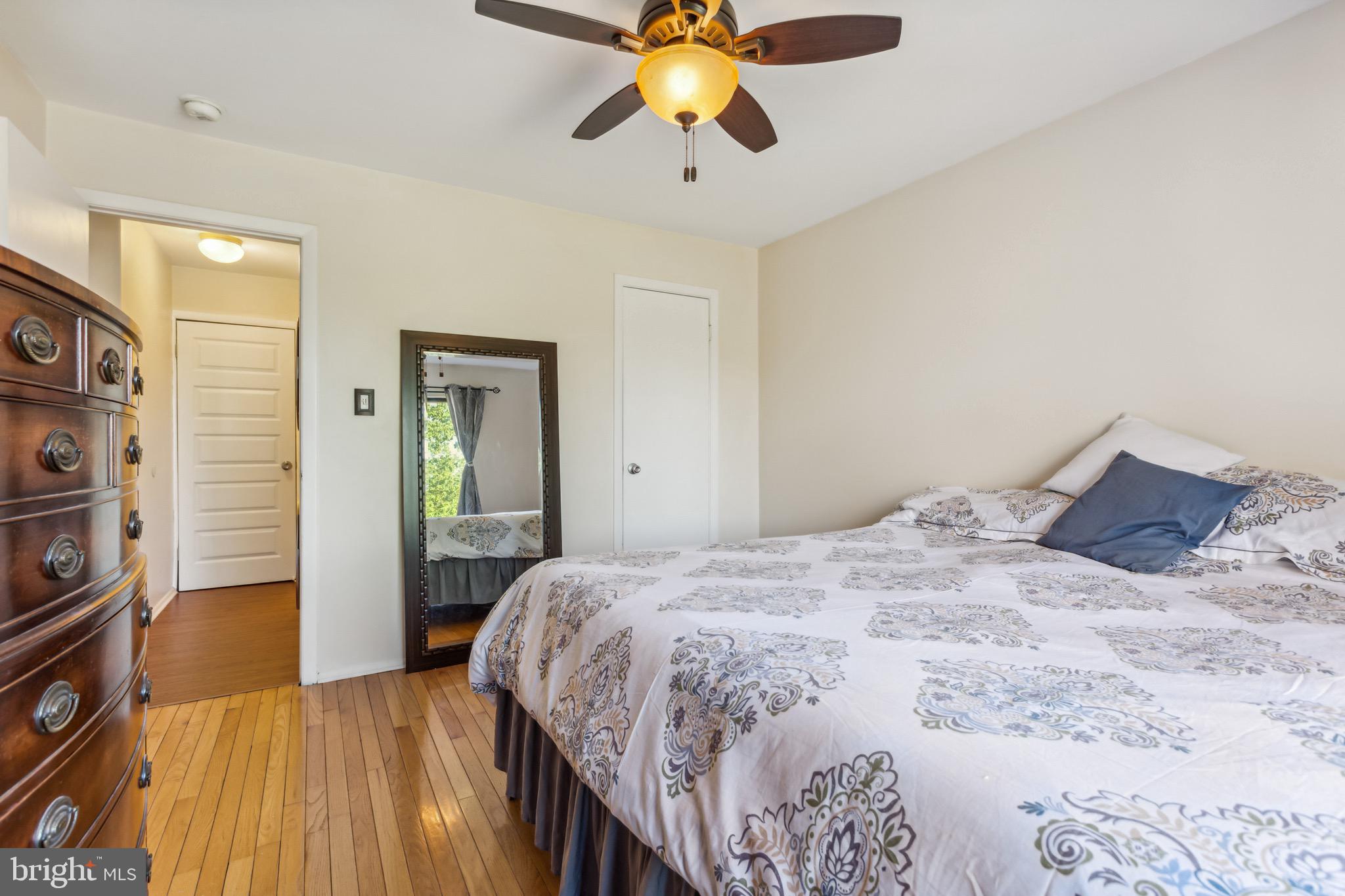 5355 Smooth Meadow Way, Unit 5 Columbia, MD 21044 - Photo 20 of 30 Primary Bedroom w/ Private Bathroom