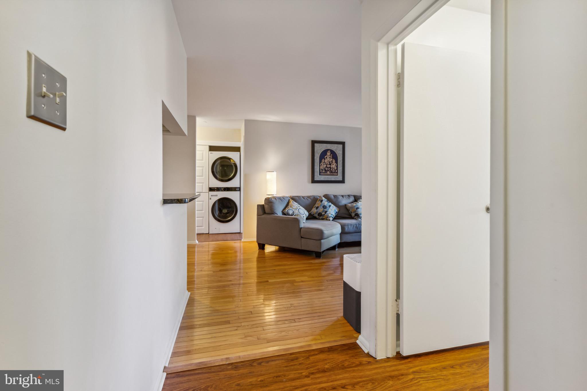 5355 Smooth Meadow Way, Unit 5 Columbia, MD 21044 - Photo 2 of 30 Foyer Entry