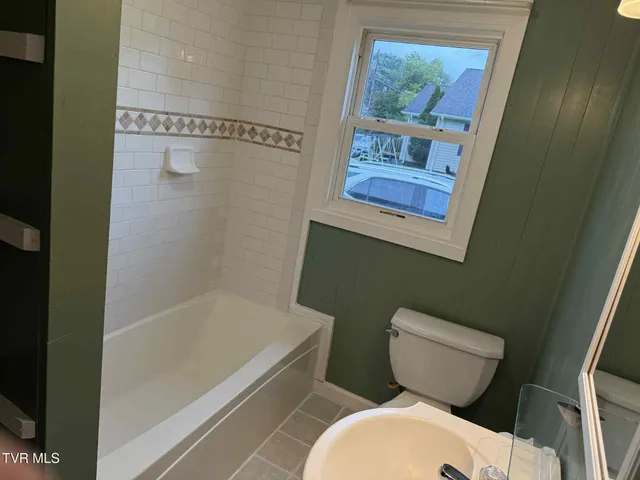 $184,500 | 602 West 2nd Avenue, Big Stone Gap, VA 24219