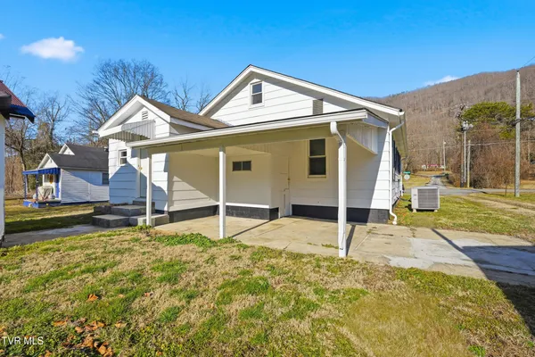 $174,900 | 602 West 2nd Avenue, Big Stone Gap, VA 24219