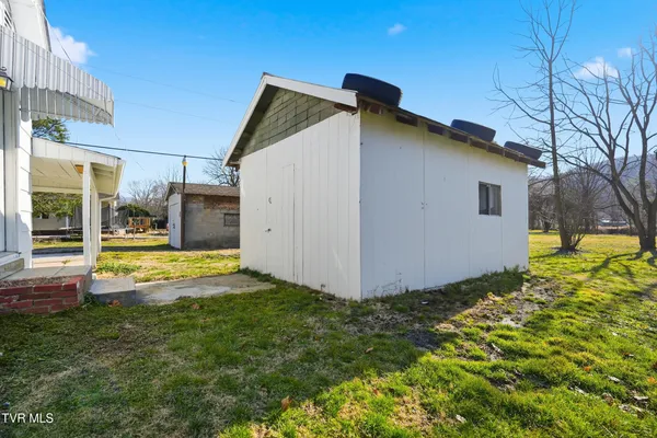 $174,900 | 602 West 2nd Avenue, Big Stone Gap, VA 24219