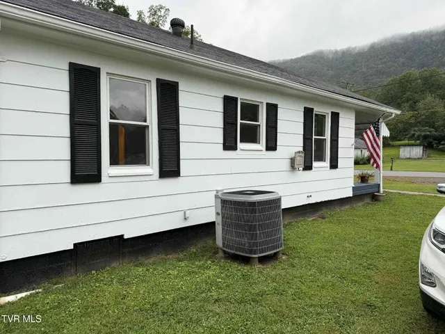 $184,500 | 602 West 2nd Avenue, Big Stone Gap, VA 24219