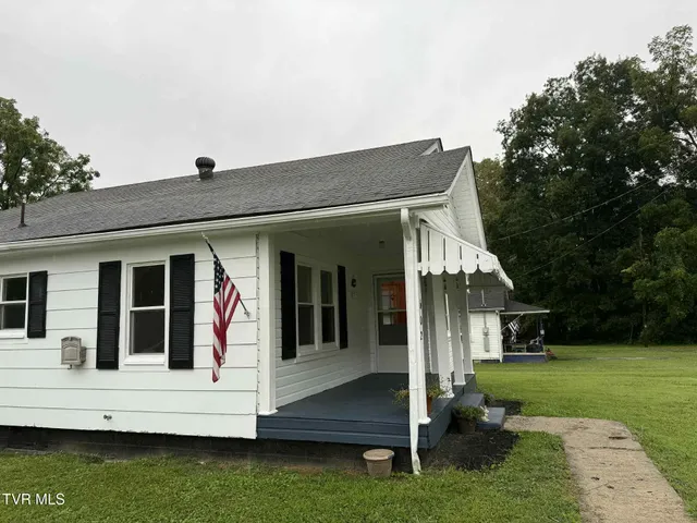 $184,500 | 602 West 2nd Avenue, Big Stone Gap, VA 24219