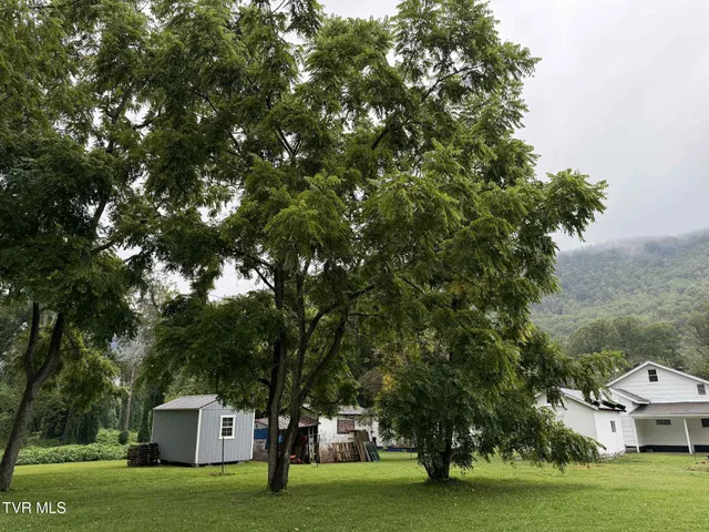 $184,500 | 602 West 2nd Avenue, Big Stone Gap, VA 24219