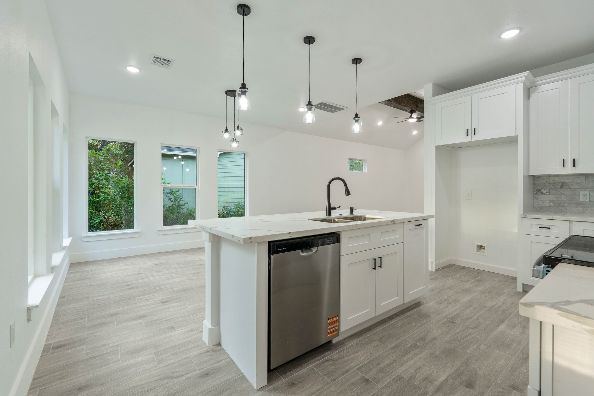 14882 Big Spring Circle Willis, TX 77378 - Photo 16 of 32