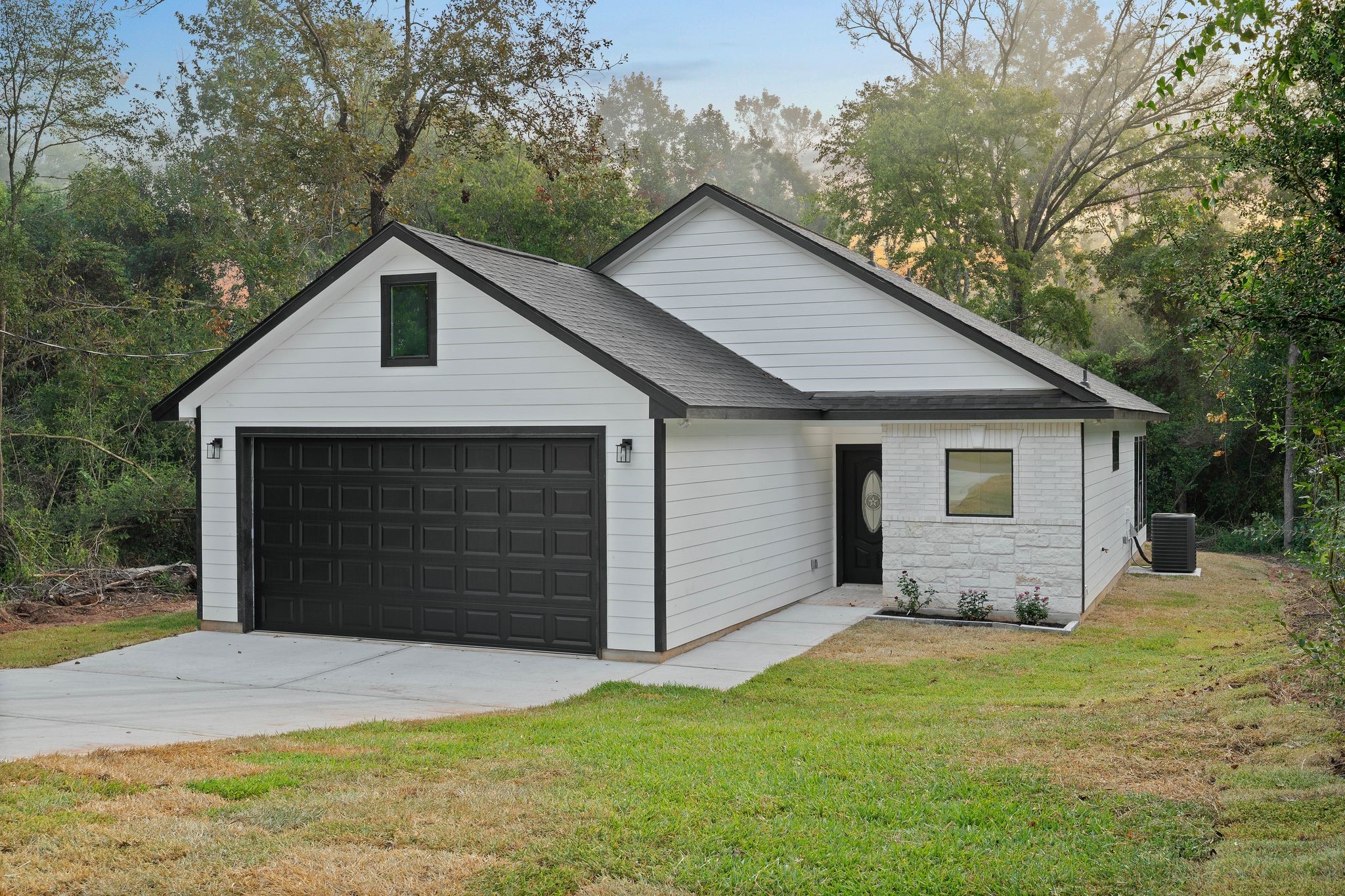 14882 Big Spring Circle Willis, TX 77378 - Photo 2 of 32