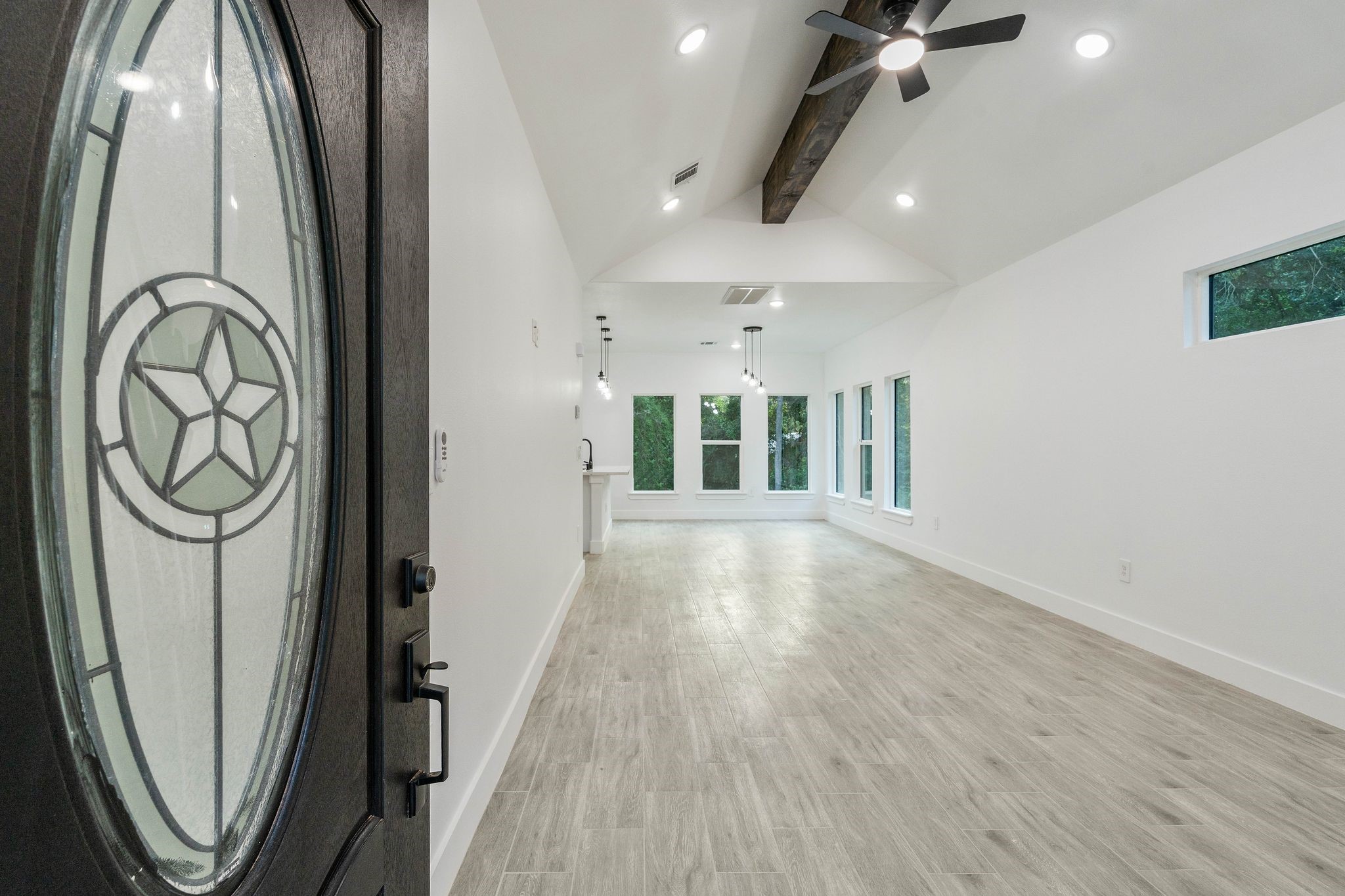 14882 Big Spring Circle Willis, TX 77378 - Photo 4 of 32