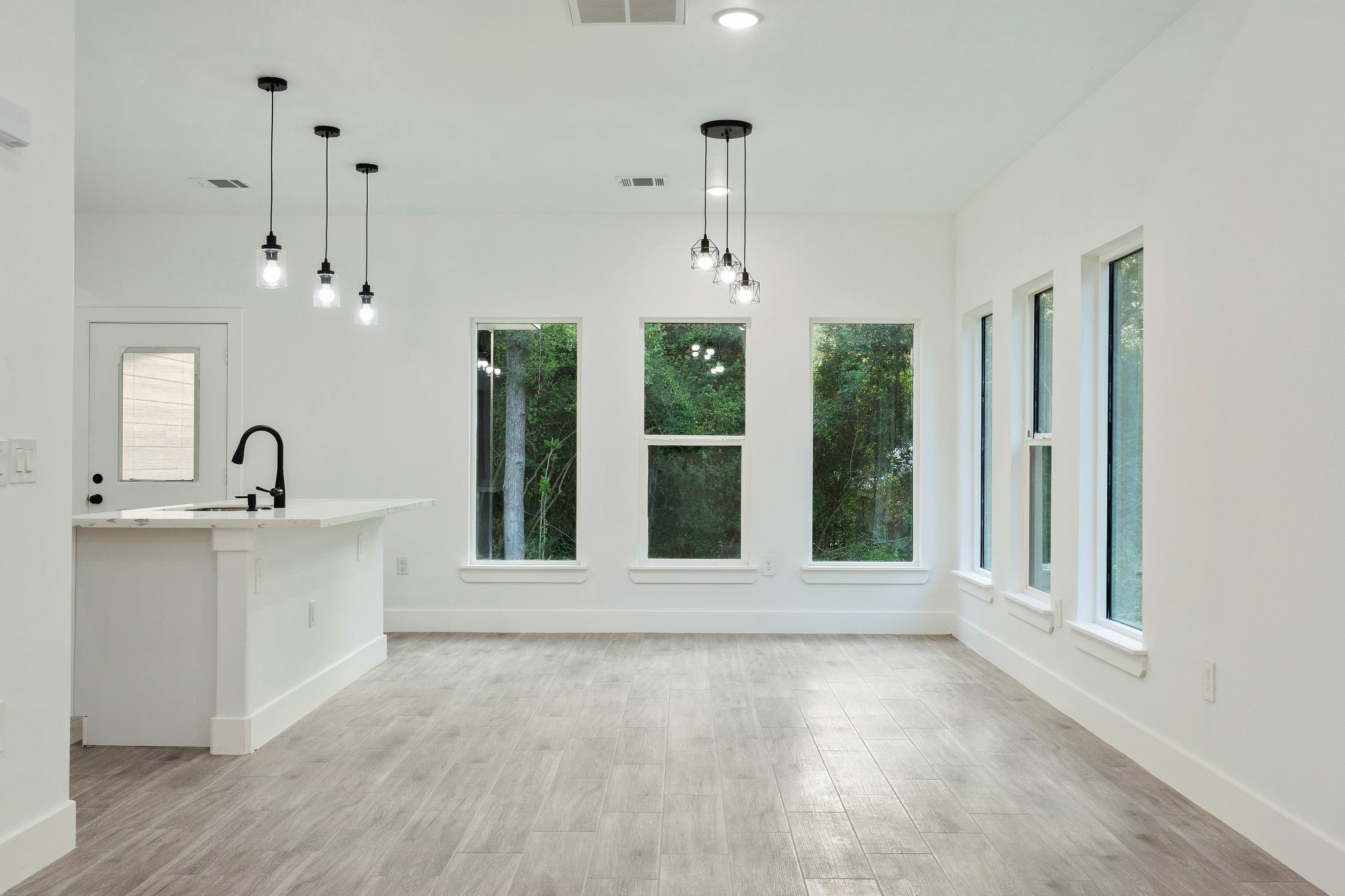 14882 Big Spring Circle Willis, TX 77378 - Photo 10 of 32