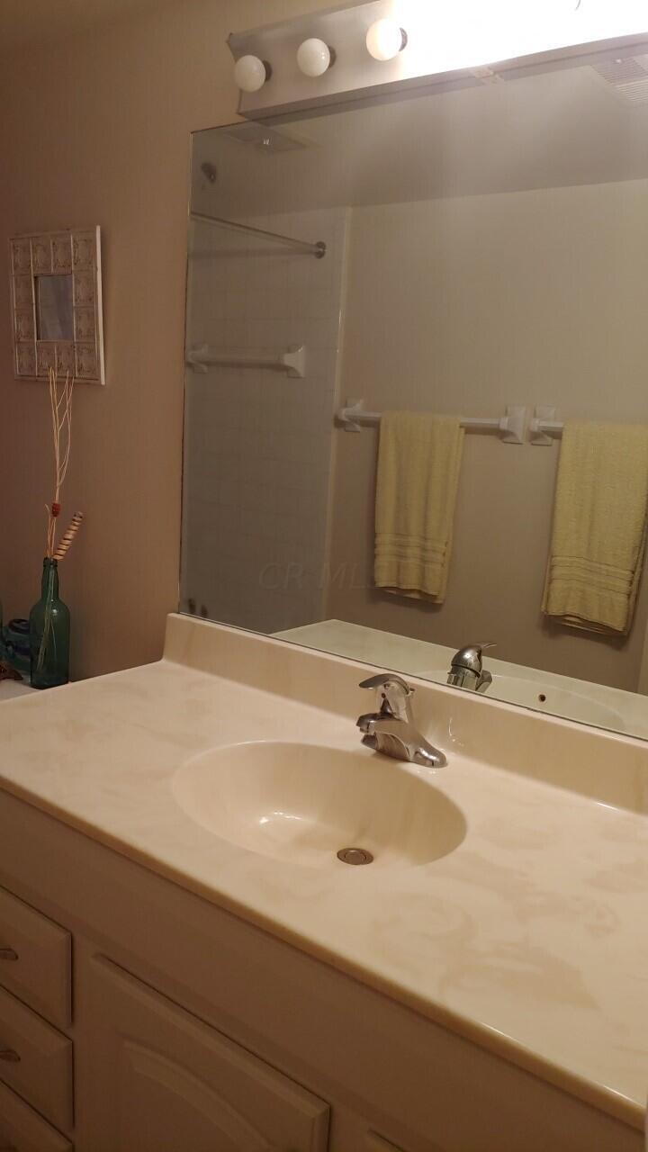 1856 Fishinger Road, Unit 2 Columbus, OH 43221 - Photo 18 of 29 Bathroom Pic 4